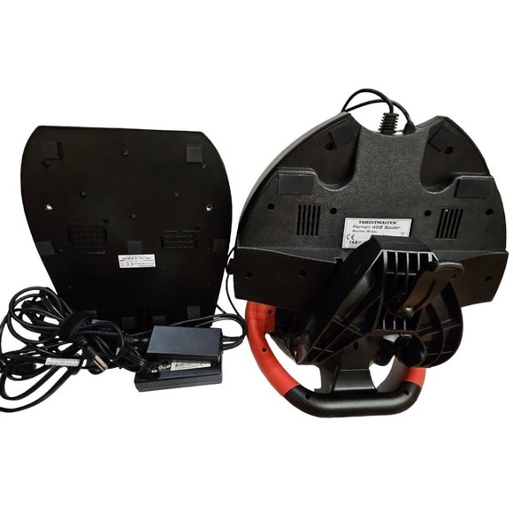 Thrustmaster Ferrari 458 Spider Racing Wheel and Pedals for Xbox One - Picture 3 of 14